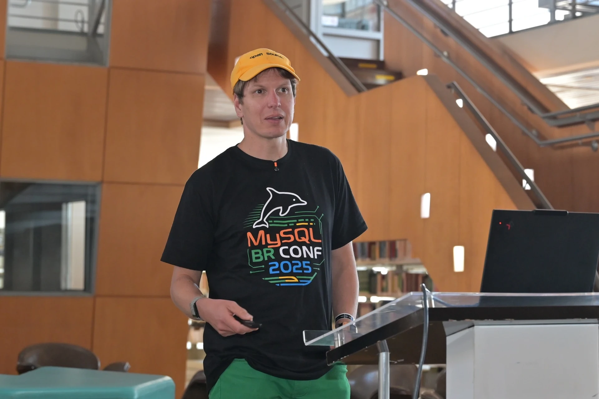 Peter Zaitsev palestrando na MySQL BR Conf 2026