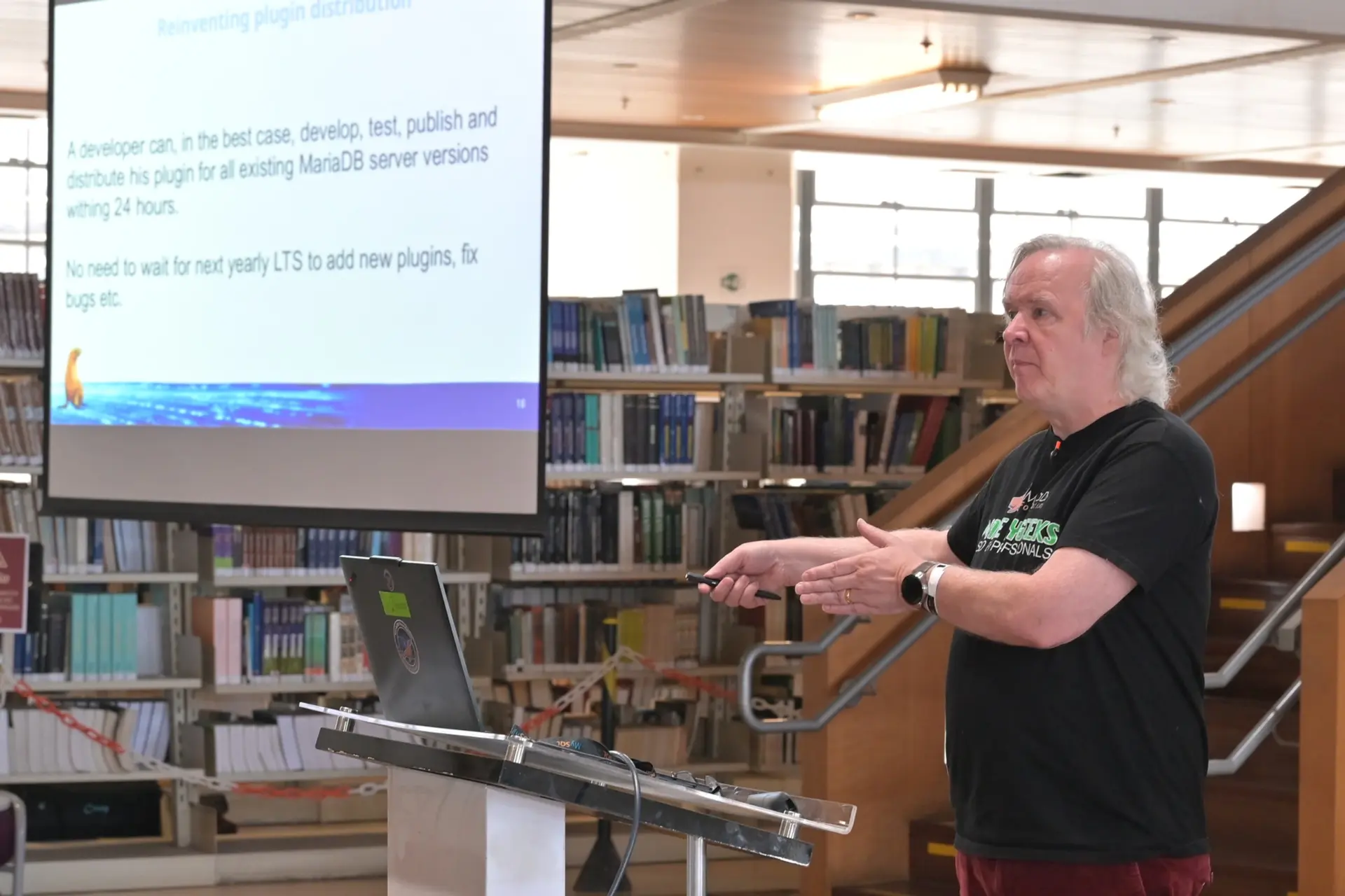 Monty Widenius palestrando na MySQL BR Conf 2026